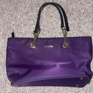 Calvin Klein Shoulder/Tote Bag Medium Nylon Tote w/gold Tone Chain Purple